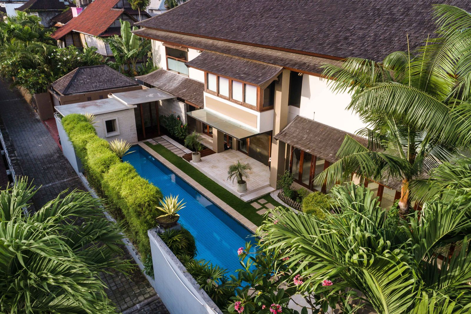 MODERN ORIENTAL VILLA